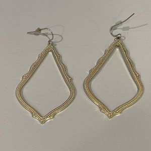 Kendra Scott “Sophee” drop earrings in gold(large size)